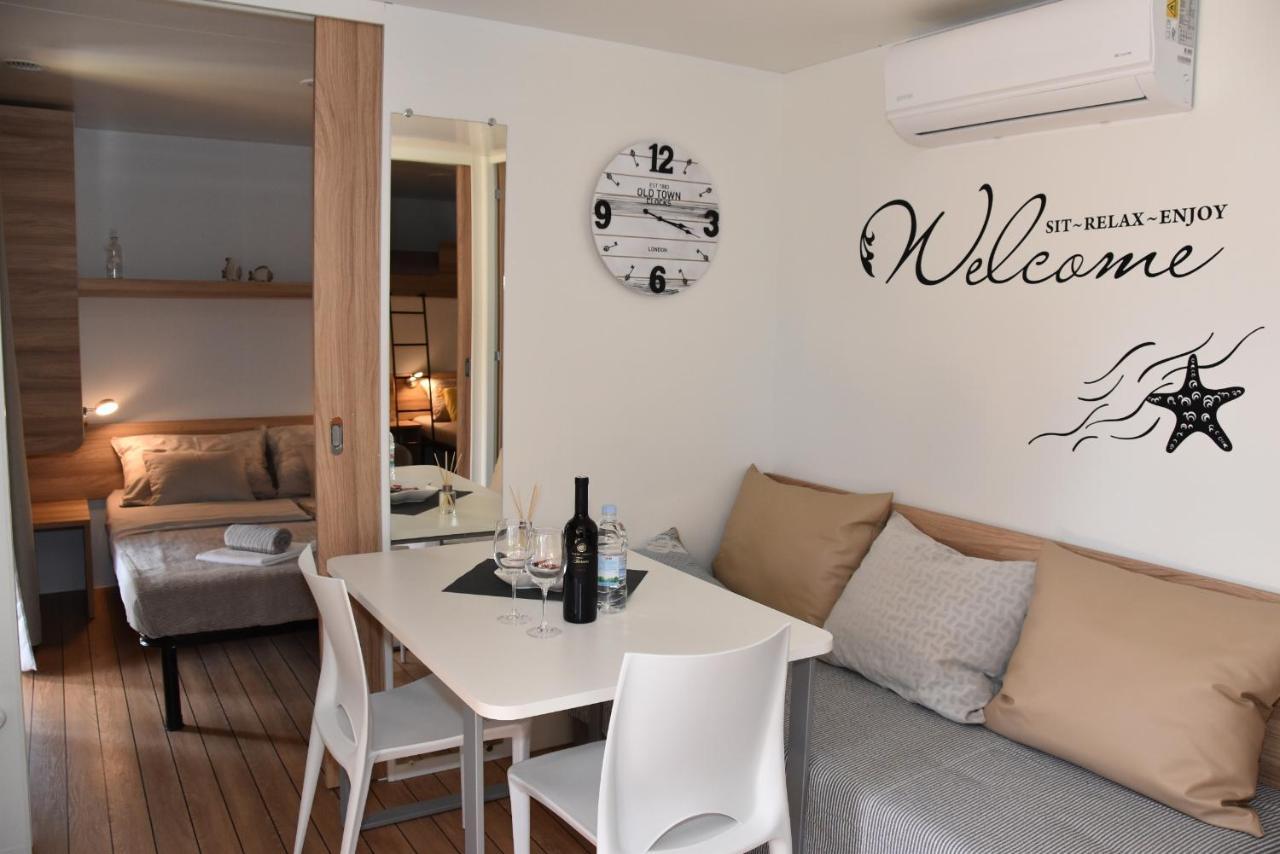 Mobile Home Starfish IV Camp Biograd Biograd Na Moru Exterior photo
