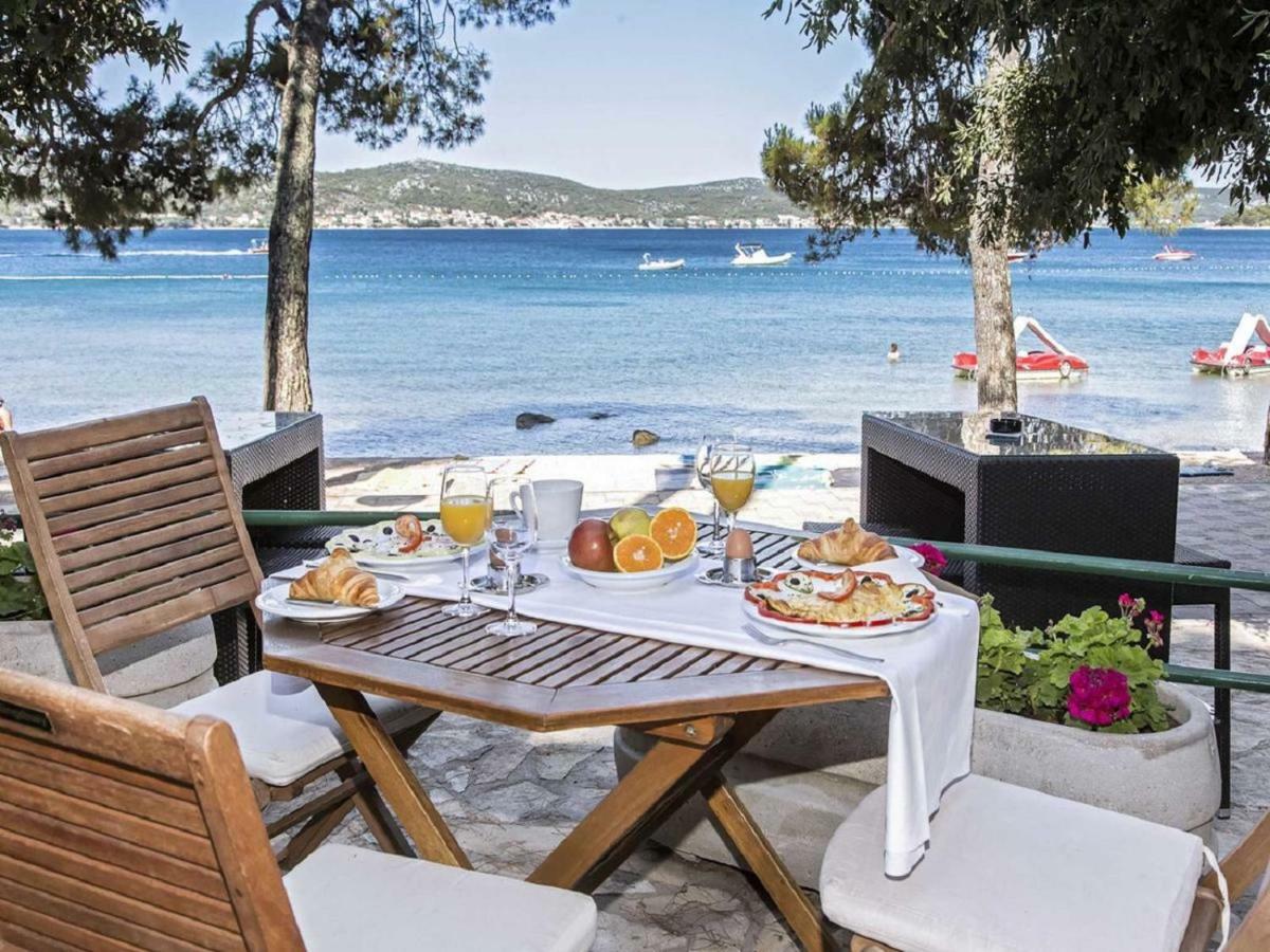 Mobile Home Starfish IV Camp Biograd Biograd Na Moru Exterior photo