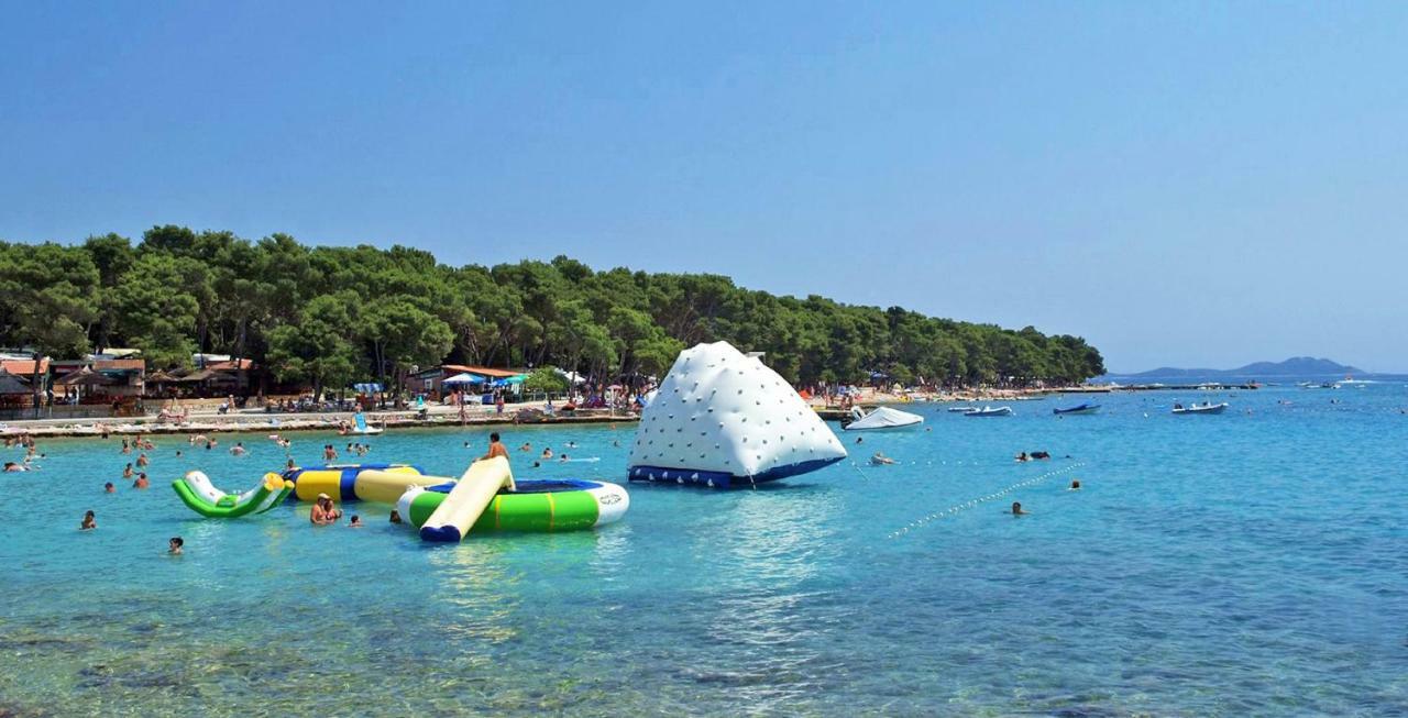 Mobile Home Starfish IV Camp Biograd Biograd Na Moru Exterior photo