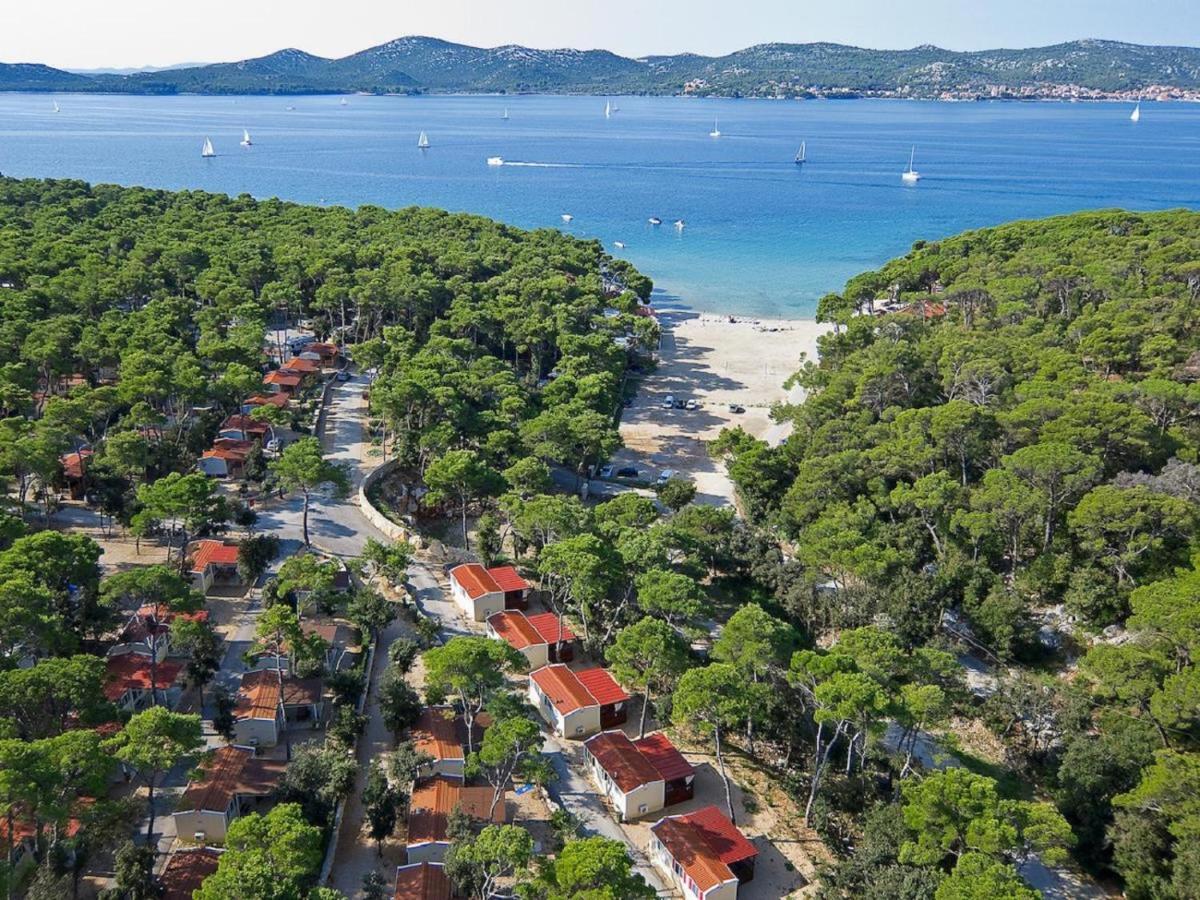 Mobile Home Starfish IV Camp Biograd Biograd Na Moru Exterior photo